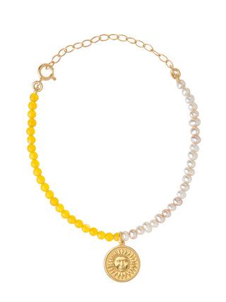 Freshwater pearls and yellow agate gemstone bracelet with a gold-plated sun charm made in Greece by Greek jewelry designer brand Barbora.
